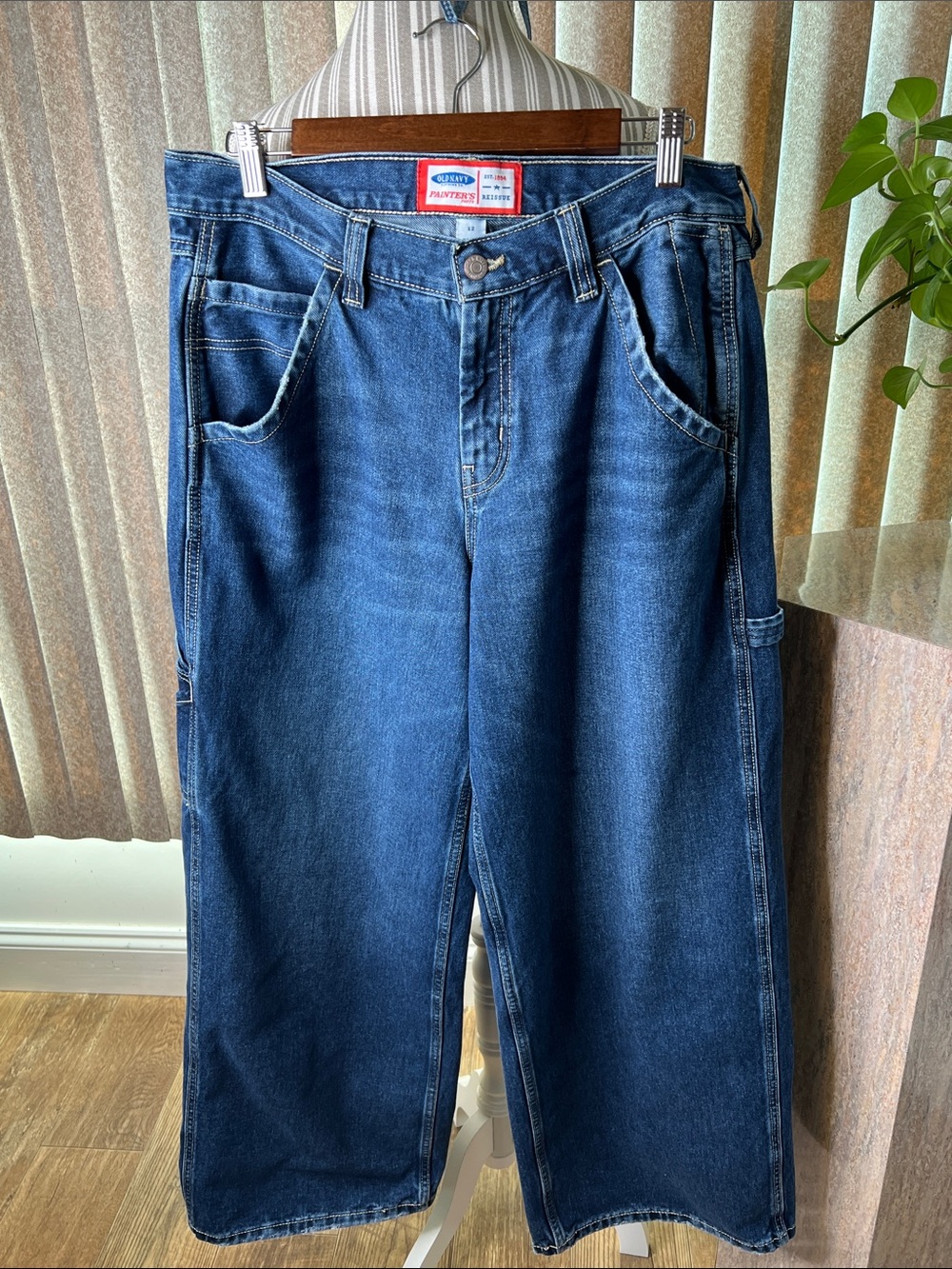 Old Navy women’s s-12 Relaxed Skaters Carpenter Jeans wide leg’s, baggy